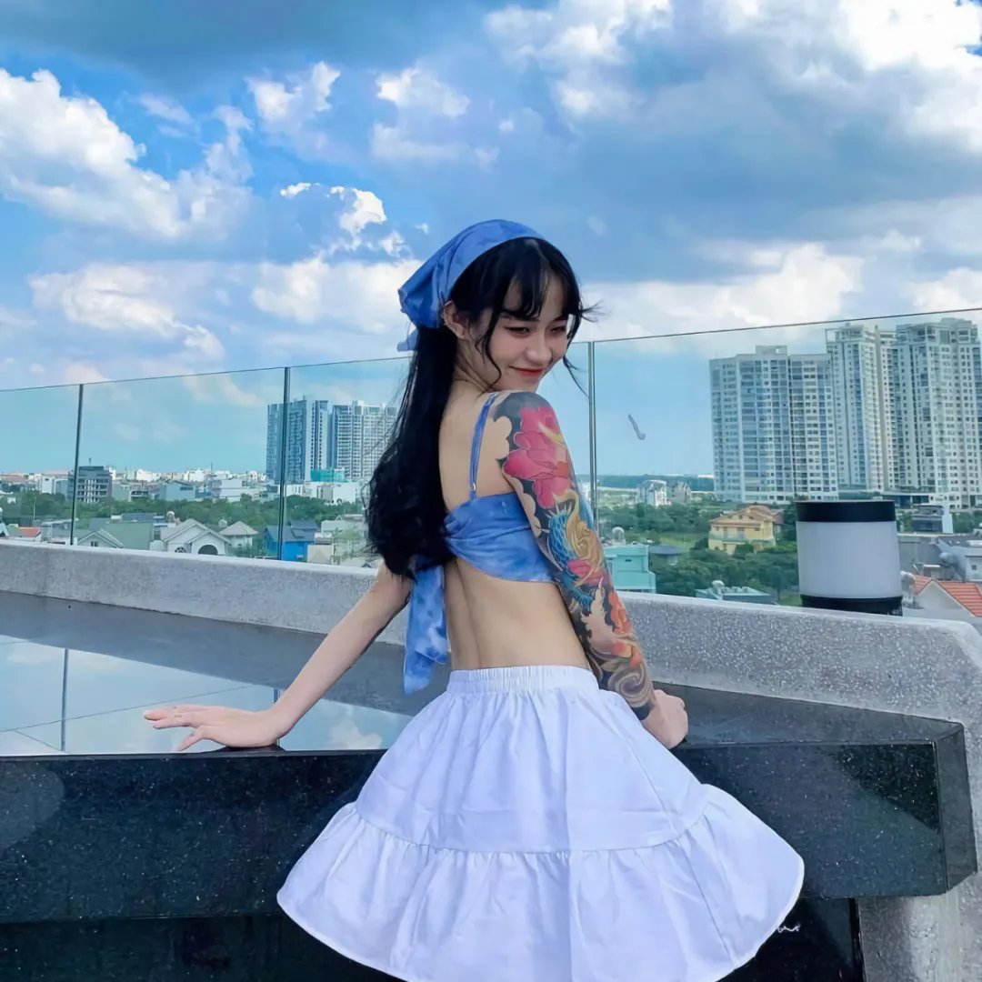 跳舞的红色公交
